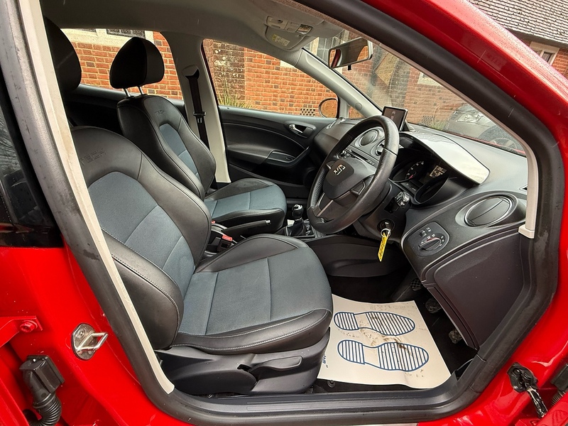 SEAT Ibiza 1.2 TSI I TECH Hatchback 5dr Petrol Manual Euro 5 (105 ps) - U10003734