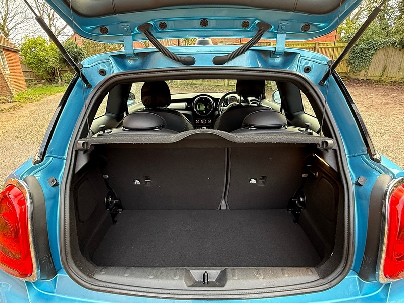 MINI Hatch 1.5 Cooper Hatchback 3dr Petrol Manual Euro 6 (s/s) (136 ps) - U10003735