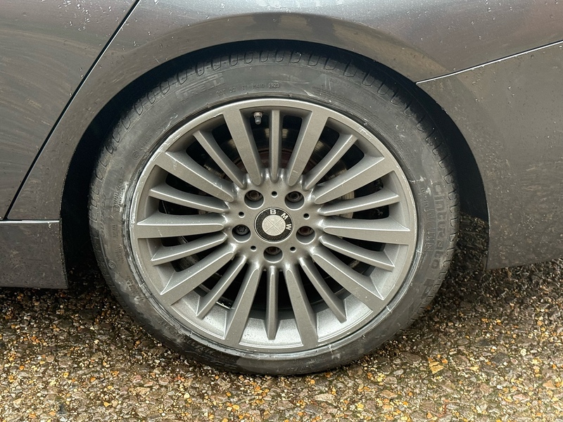 BMW 3 Series 2.0 320d Luxury Touring 5dr Diesel Manual Euro 5 (s/s) (184 ps) - U10003738