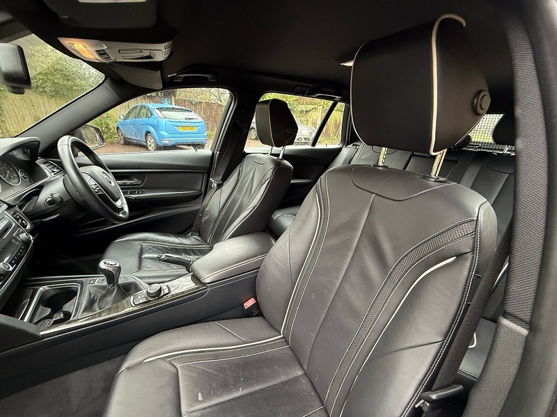 BMW 3 Series 2.0 320d Luxury Touring 5dr Diesel Manual Euro 5 (s/s) (184 ps) - U10003738