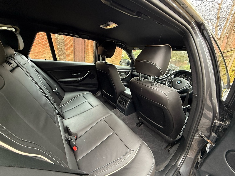 BMW 3 Series 2.0 320d Luxury Touring 5dr Diesel Manual Euro 5 (s/s) (184 ps) - U10003738