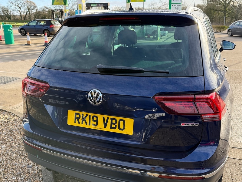 Volkswagen Tiguan 2.0 TSI SEL SUV 5dr Petrol DSG 4Motion Euro 6 (s/s) (190 ps) - U10003739