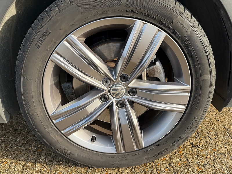 Volkswagen Tiguan 2.0 TSI SEL SUV 5dr Petrol DSG 4Motion Euro 6 (s/s) (190 ps) - U10003739