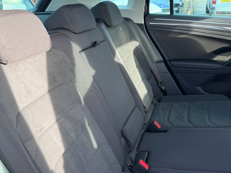 Volkswagen Tiguan 2.0 TSI SEL SUV 5dr Petrol DSG 4Motion Euro 6 (s/s) (190 ps) - U10003739