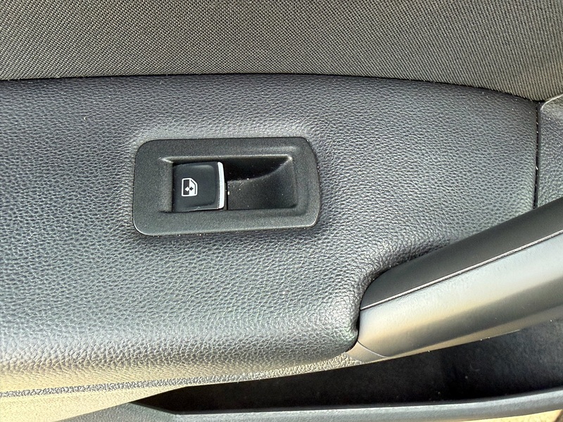 Volkswagen Tiguan 2.0 TSI SEL SUV 5dr Petrol DSG 4Motion Euro 6 (s/s) (190 ps) - U10003739