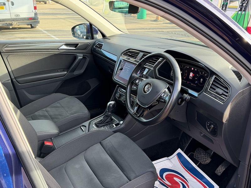 Volkswagen Tiguan 2.0 TSI SEL SUV 5dr Petrol DSG 4Motion Euro 6 (s/s) (190 ps) - U10003739