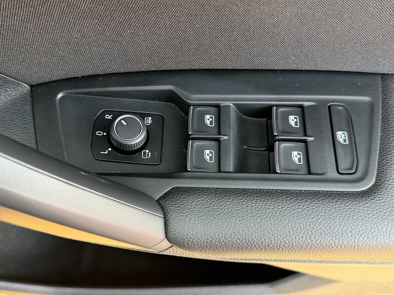 Volkswagen Tiguan 2.0 TSI SEL SUV 5dr Petrol DSG 4Motion Euro 6 (s/s) (190 ps) - U10003739