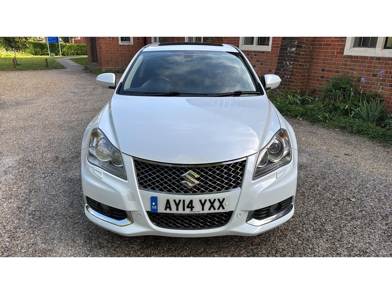 Suzuki Kizashi 2.4 16V Sport Saloon 4dr Petrol CVT 4WD Euro 5 (178 ps) - U10003741