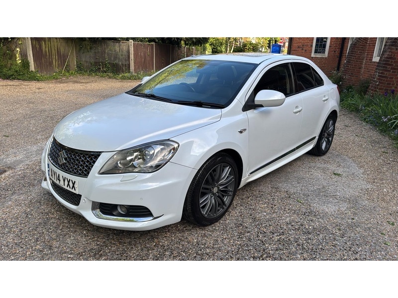 Suzuki Kizashi 2.4 16V Sport Saloon 4dr Petrol CVT 4WD Euro 5 (178 ps) - U10003741