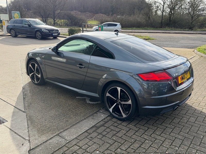 Audi TT 1.8 TFSI Black Edition Coupe 3dr Petrol S Tronic Euro 6 (s/s) (180 ps) - U10003742