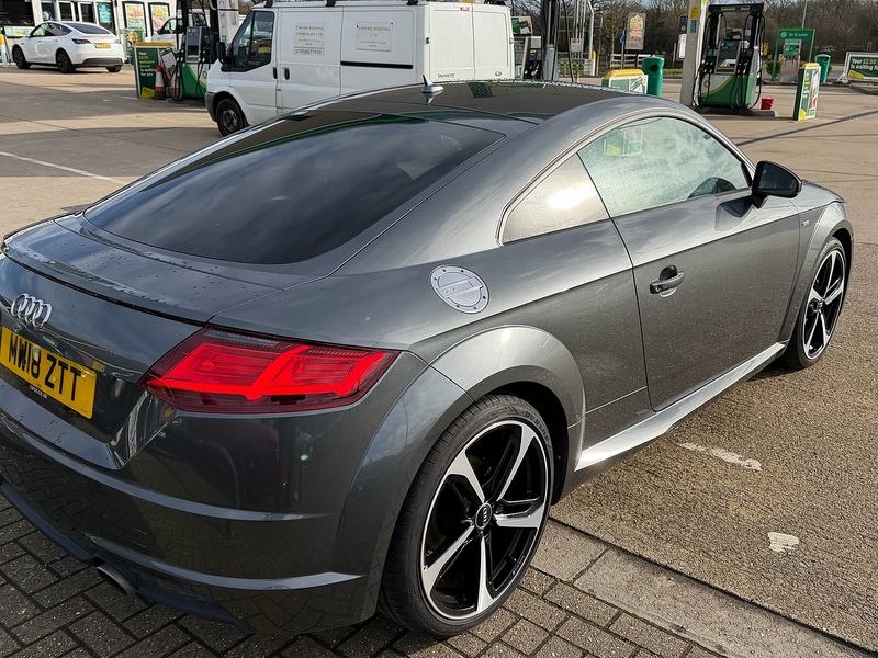 Audi TT 1.8 TFSI Black Edition Coupe 3dr Petrol S Tronic Euro 6 (s/s) (180 ps) - U10003742