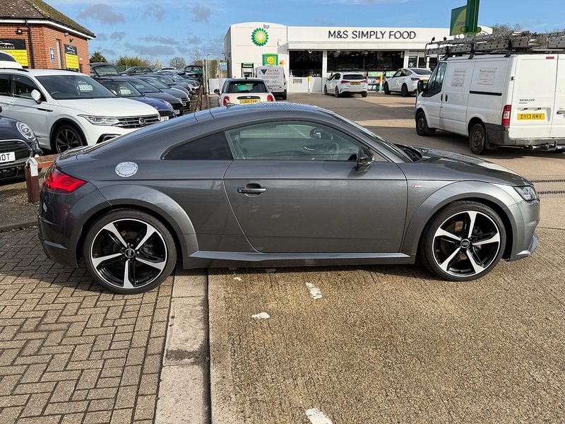 Audi TT 1.8 TFSI Black Edition Coupe 3dr Petrol S Tronic Euro 6 (s/s) (180 ps) - U10003742