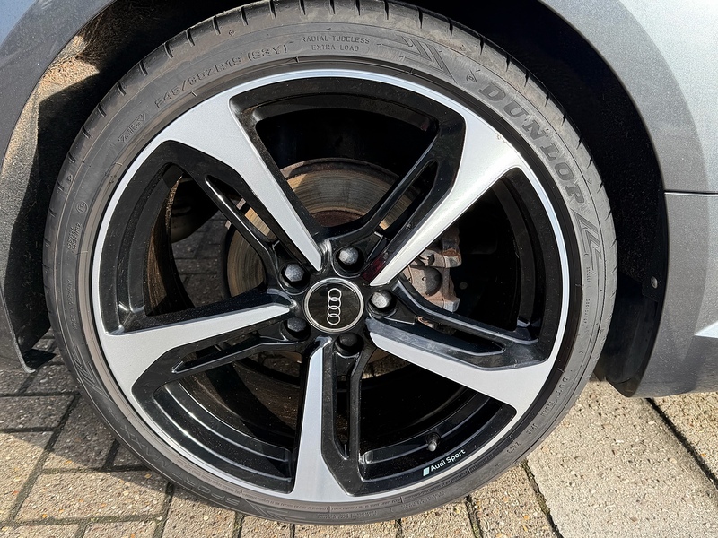 Audi TT 1.8 TFSI Black Edition Coupe 3dr Petrol S Tronic Euro 6 (s/s) (180 ps) - U10003742