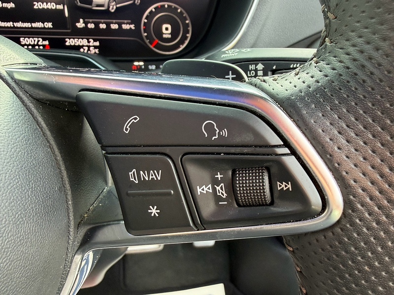 Audi TT 1.8 TFSI Black Edition Coupe 3dr Petrol S Tronic Euro 6 (s/s) (180 ps) - U10003742