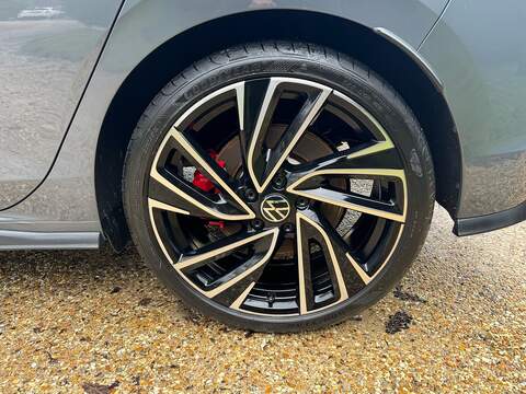 Volkswagen Golf 2.0 TSI GTI Hatchback 5dr Petrol DSG Euro 6 (s/s) (245 ps) - U10003745