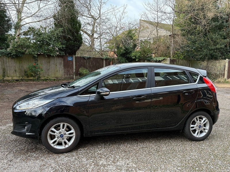 Ford Fiesta 1.25 Zetec Hatchback 5dr Petrol Manual Euro 6 (82 ps) - U10003746