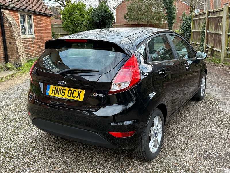 Ford Fiesta 1.25 Zetec Hatchback 5dr Petrol Manual Euro 6 (82 ps) - U10003746