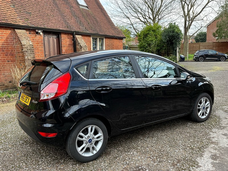 Ford Fiesta 1.25 Zetec Hatchback 5dr Petrol Manual Euro 6 (82 ps) - U10003746