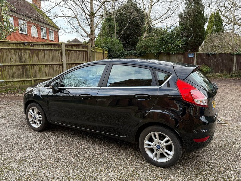Ford Fiesta 1.25 Zetec Hatchback 5dr Petrol Manual Euro 6 (82 ps) - U10003746