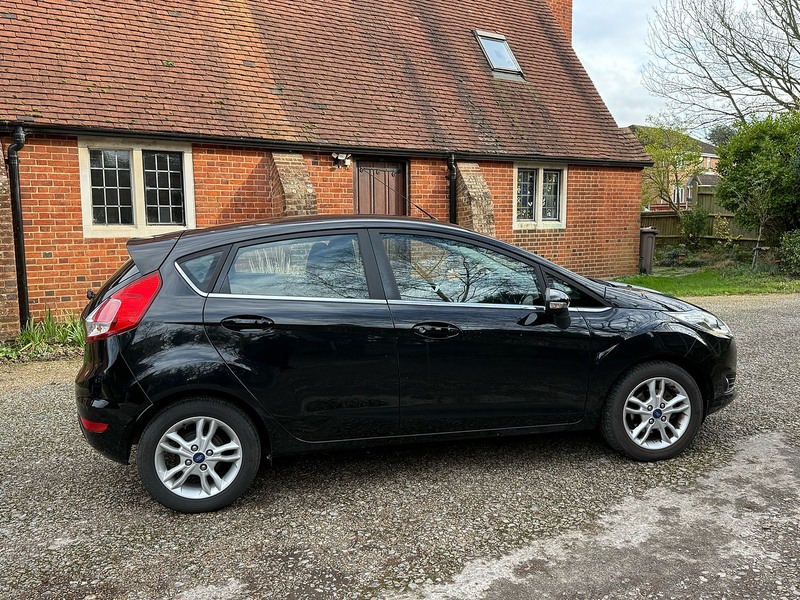 Ford Fiesta 1.25 Zetec Hatchback 5dr Petrol Manual Euro 6 (82 ps) - U10003746