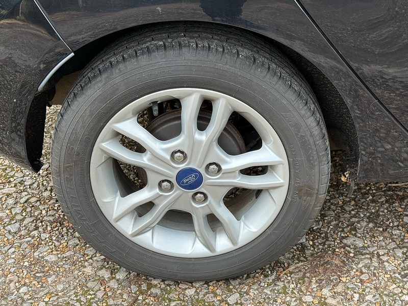 Ford Fiesta 1.25 Zetec Hatchback 5dr Petrol Manual Euro 6 (82 ps) - U10003746