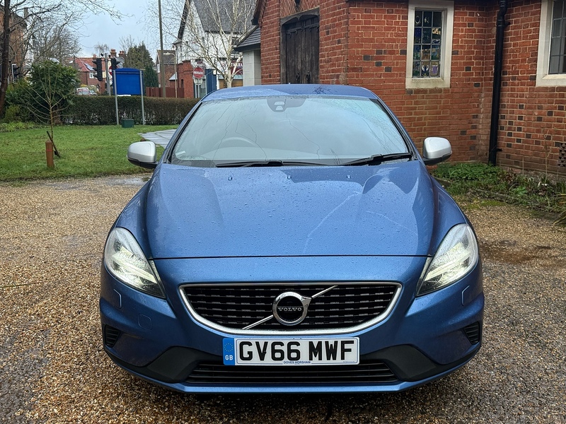 Volvo V40 2.0 T2 R-Design Nav Plus Euro 6 (s/s) 5dr - U10003748