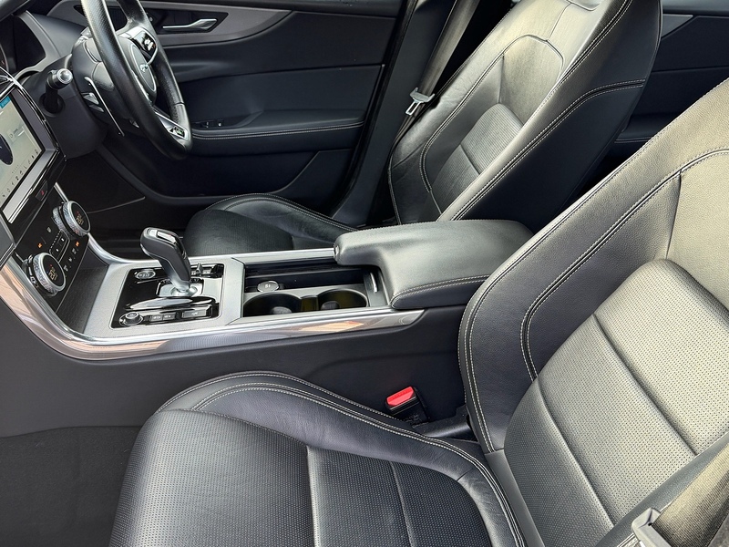 Jaguar XE 2.0 D180 R-Dynamic S Saloon 4dr Diesel Auto Euro 6 (s/s) (180 ps) - U10003752