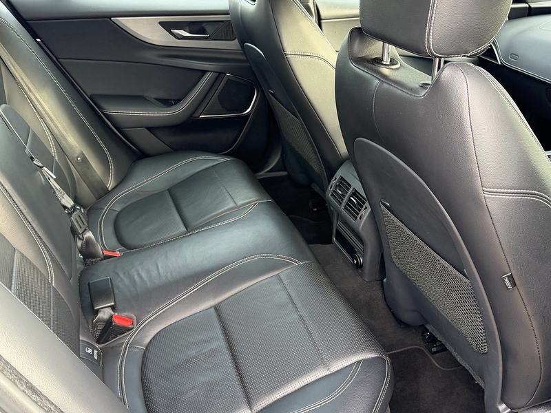 Jaguar XE 2.0 D180 R-Dynamic S Saloon 4dr Diesel Auto Euro 6 (s/s) (180 ps) - U10003752