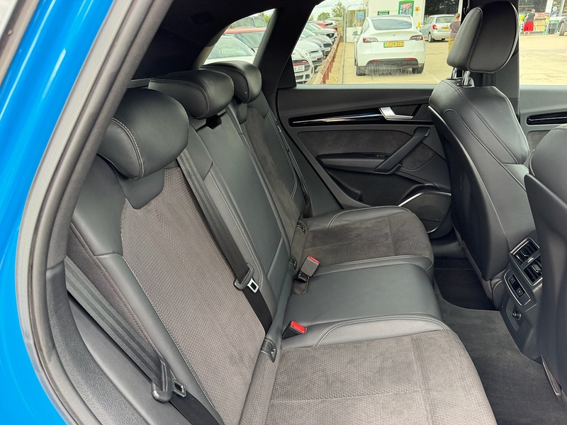Audi Q5 2.0 TDI 40 Black Edition SUV 5dr Diesel S Tronic quattro Euro 6 (s/s) (190 ps) - U10003753