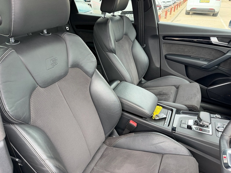 Audi Q5 2.0 TDI 40 Black Edition SUV 5dr Diesel S Tronic quattro Euro 6 (s/s) (190 ps) - U10003753