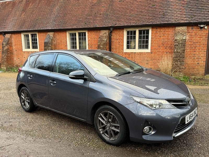 Toyota Auris 1.6 V-Matic Icon Plus Hatchback 5dr Petrol Manual Euro 5 (132 ps) - U10003756