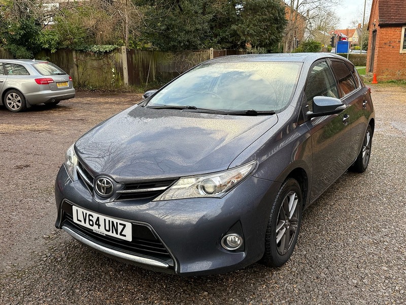 Toyota Auris 1.6 V-Matic Icon Plus Hatchback 5dr Petrol Manual Euro 5 (132 ps) - U10003756