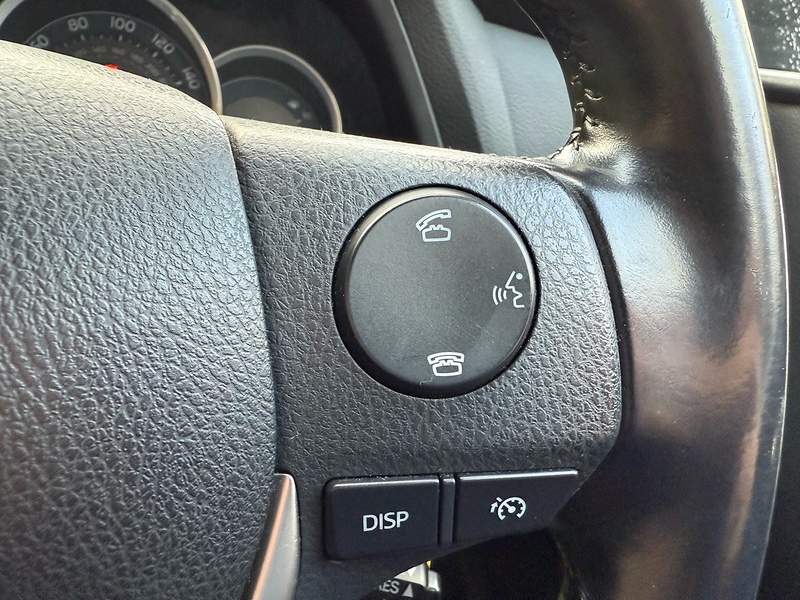 Toyota Auris 1.6 V-Matic Icon Plus Hatchback 5dr Petrol Manual Euro 5 (132 ps) - U10003756