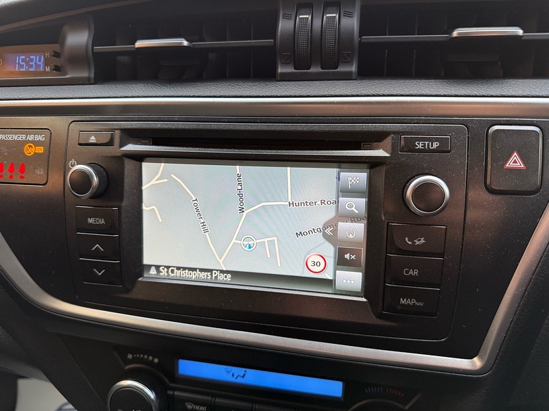 Toyota Auris 1.6 V-Matic Icon Plus Hatchback 5dr Petrol Manual Euro 5 (132 ps) - U10003756