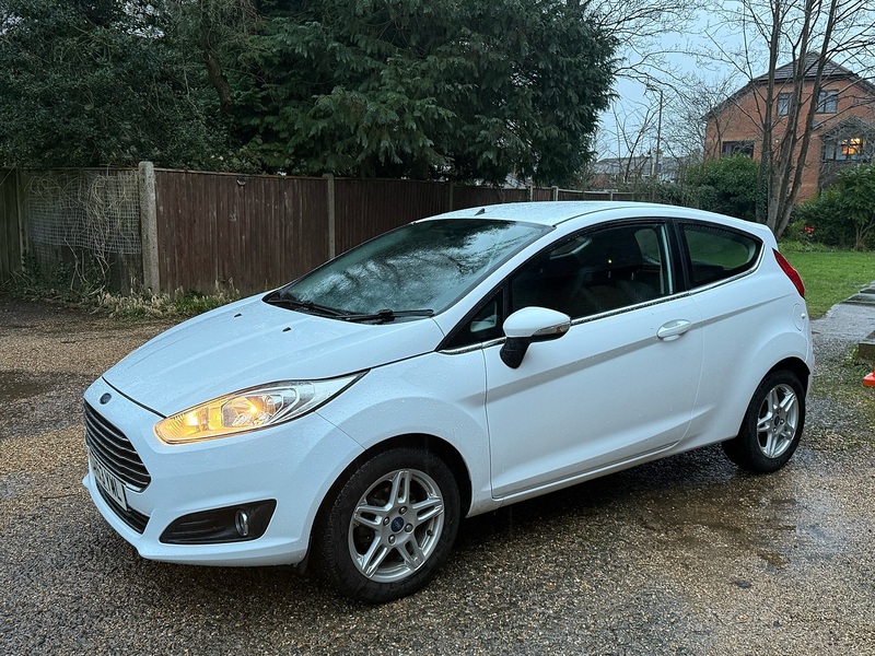 Ford Fiesta 1.25 Zetec Hatchback 3dr Petrol Manual Euro 5 (82 ps) - U10003757