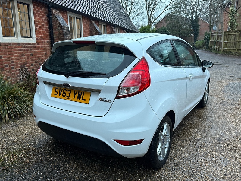 Ford Fiesta 1.25 Zetec Hatchback 3dr Petrol Manual Euro 5 (82 ps) - U10003757
