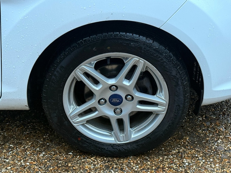 Ford Fiesta 1.25 Zetec Hatchback 3dr Petrol Manual Euro 5 (82 ps) - U10003757