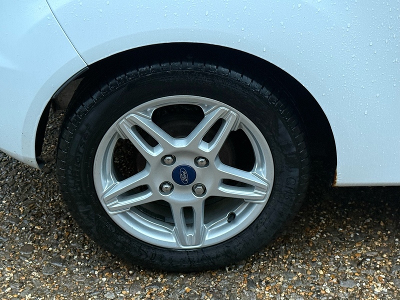 Ford Fiesta 1.25 Zetec Hatchback 3dr Petrol Manual Euro 5 (82 ps) - U10003757