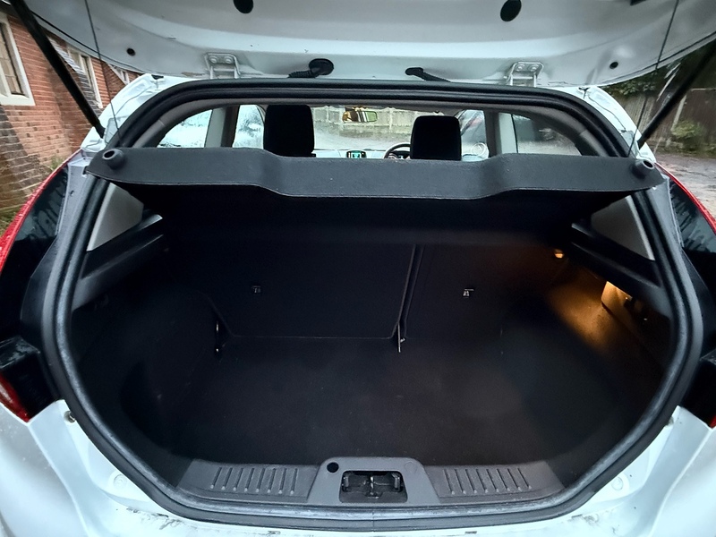 Ford Fiesta 1.25 Zetec Hatchback 3dr Petrol Manual Euro 5 (82 ps) - U10003757