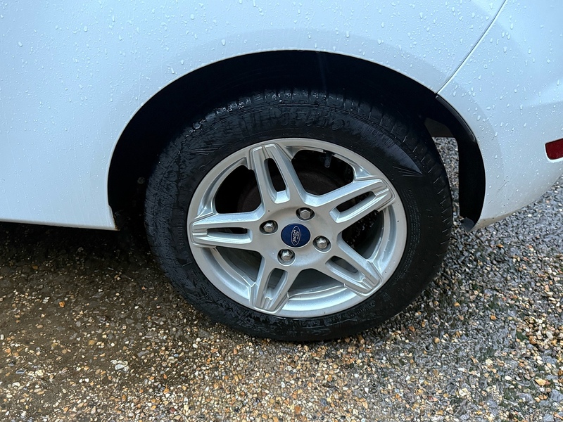 Ford Fiesta 1.25 Zetec Hatchback 3dr Petrol Manual Euro 5 (82 ps) - U10003757