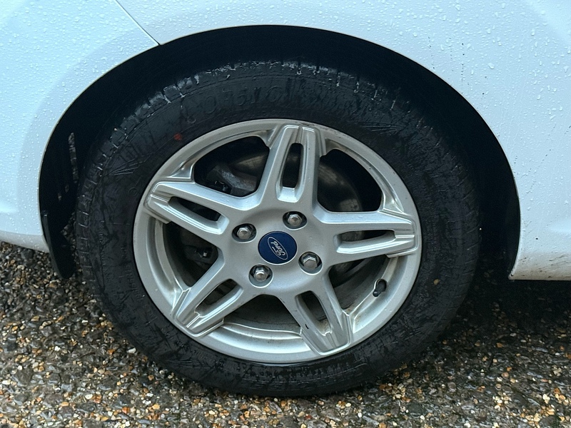 Ford Fiesta 1.25 Zetec Hatchback 3dr Petrol Manual Euro 5 (82 ps) - U10003757