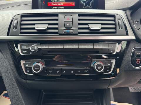 BMW 4 Series 3.0 440i M Sport Coupe 2dr Petrol Auto Euro 6 (s/s) (326 ps) - U10003759