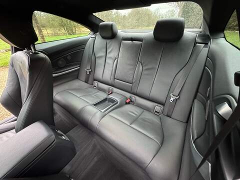 BMW 4 Series 3.0 440i M Sport Coupe 2dr Petrol Auto Euro 6 (s/s) (326 ps) - U10003759