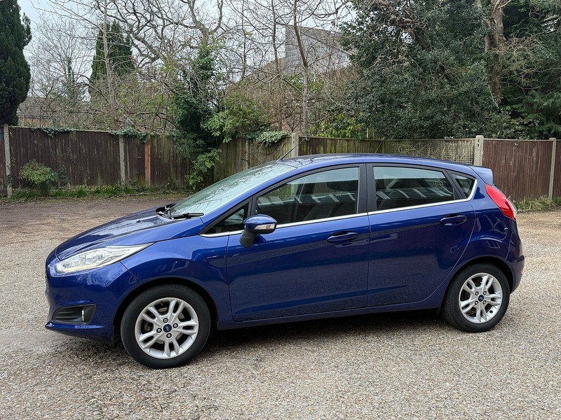 Ford Fiesta 1.0T EcoBoost Zetec Hatchback 5dr Petrol Manual Euro 6 (s/s) (100 ps) - U10003760