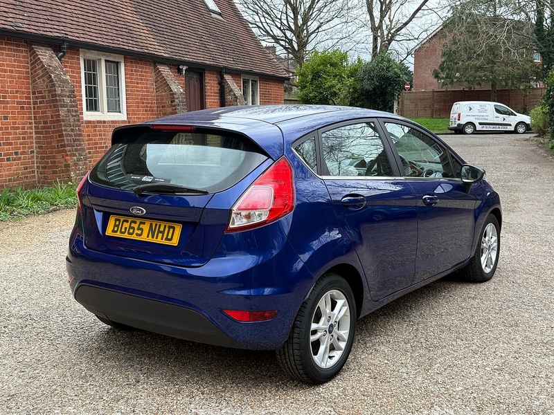 Ford Fiesta 1.0T EcoBoost Zetec Hatchback 5dr Petrol Manual Euro 6 (s/s) (100 ps) - U10003760