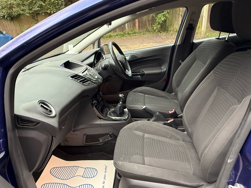 Ford Fiesta 1.0T EcoBoost Zetec Hatchback 5dr Petrol Manual Euro 6 (s/s) (100 ps) - U10003760