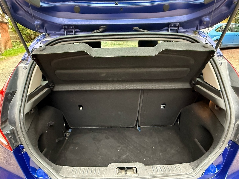 Ford Fiesta 1.0T EcoBoost Zetec Hatchback 5dr Petrol Manual Euro 6 (s/s) (100 ps) - U10003760