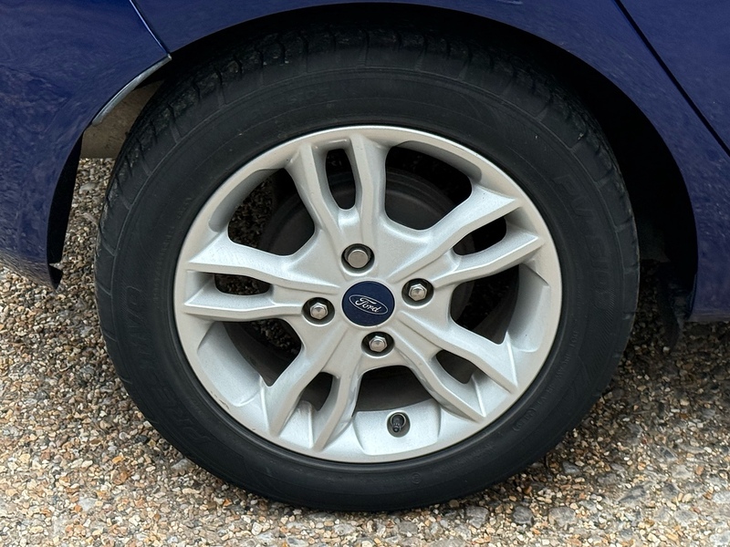 Ford Fiesta 1.0T EcoBoost Zetec Hatchback 5dr Petrol Manual Euro 6 (s/s) (100 ps) - U10003760