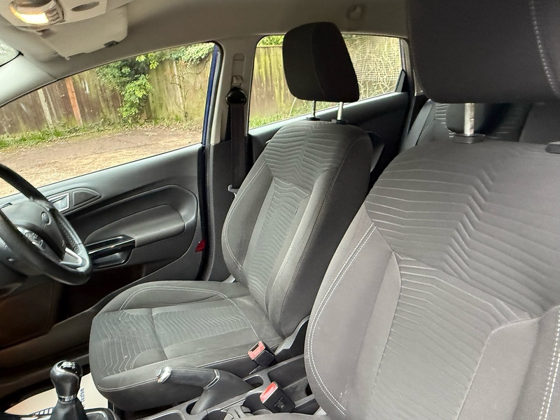 Ford Fiesta 1.0T EcoBoost Zetec Hatchback 5dr Petrol Manual Euro 6 (s/s) (100 ps) - U10003760