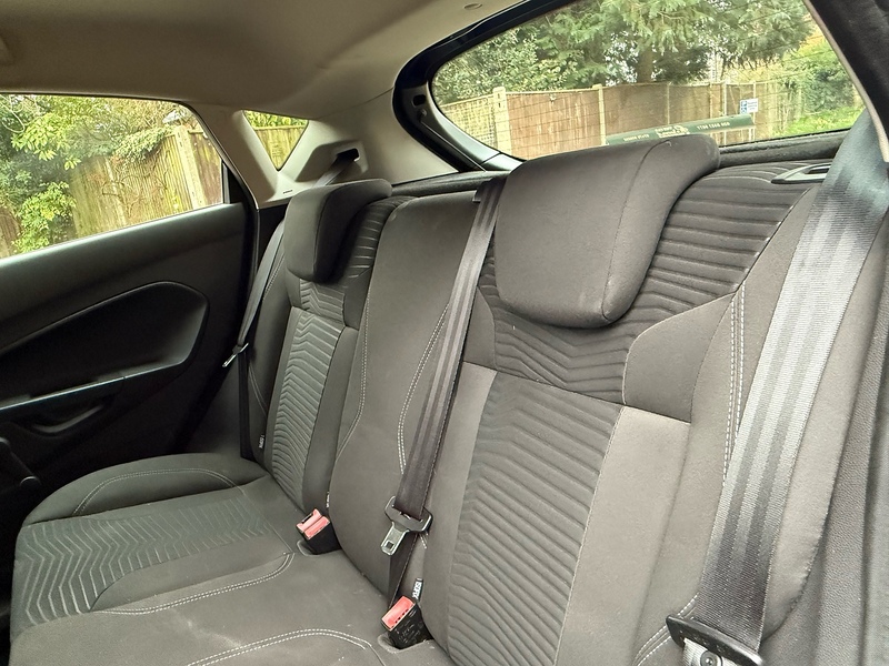 Ford Fiesta 1.0T EcoBoost Zetec Hatchback 5dr Petrol Manual Euro 6 (s/s) (100 ps) - U10003760